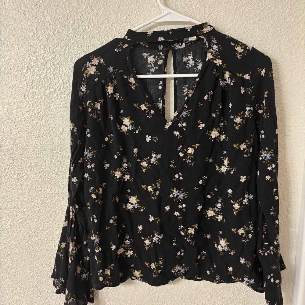 American Eagle Outfitters Black Floral Ruffled Blouse
